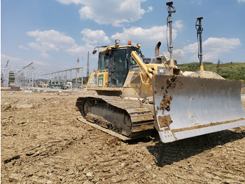 Bulldozer KOMATSU D65 PX 17: foto 3