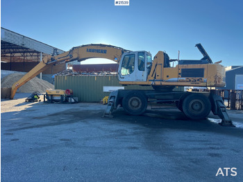 Escavatore gommato LIEBHERR A 934