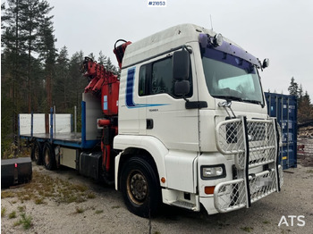 Camion con gru MAN