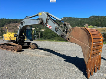 Escavatore cingolato VOLVO EC240