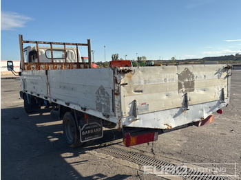 Autocarro con pianale/ Cassone fisso 1999 Nissan Cabstar: foto 3 Autocarro con pianale/ Cassone fisso 1999 Nissan Cabstar: foto 3