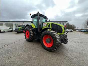 Trattore CLAAS Axion 930