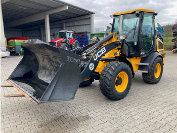 Pala JCB 409