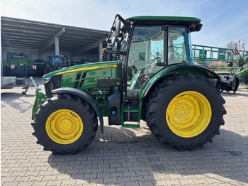 Trattore JOHN DEERE 5090M