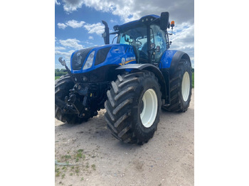 Trattore NEW HOLLAND T7