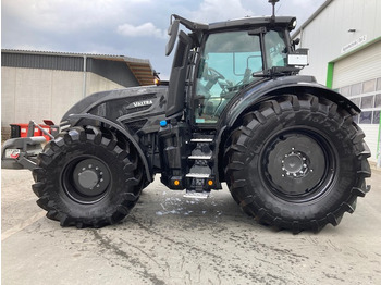 Trattore VALTRA