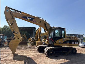 Escavatore cingolato CATERPILLAR 320CL