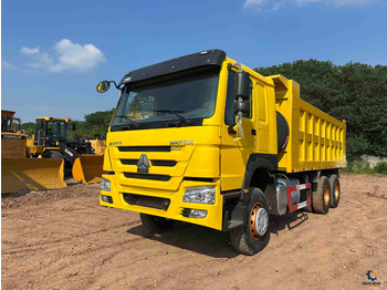 Autocarro ribaltabile SINOTRUK HOWO