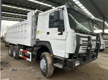 Autocarro ribaltabile SINOTRUK HOWO