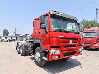 Trattore stradale SINOTRUK HOWO