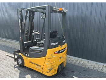 Carrello elevatore elettrico Jungheinrich EFG213: foto 3
