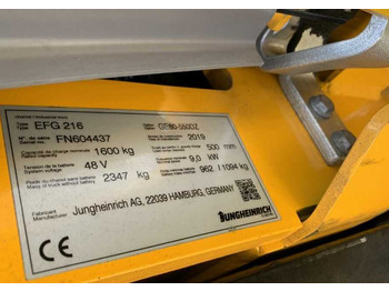 Carrello elevatore elettrico Jungheinrich EFG216: foto 4