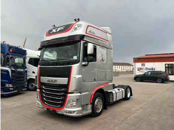 Trattore stradale DAF XF 460