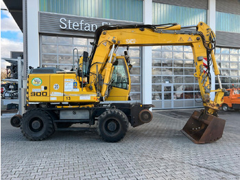 Escavatore gommato LIEBHERR A 900