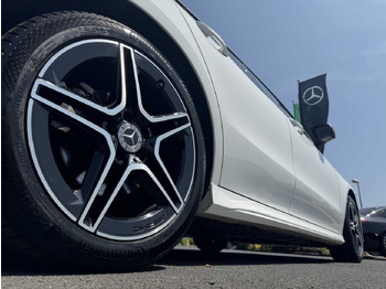 Autovettura Mercedes-Benz CLA 220d Shooting Brake AMG+Pano+Distr+AHK+uvm.: foto 5