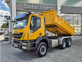 Trattore stradale IVECO Trakker