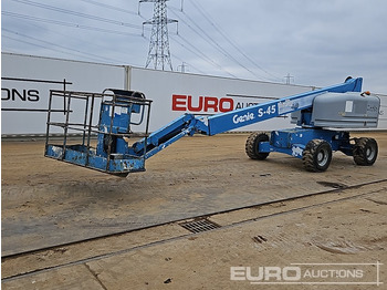 Piattaforma aerea GENIE S45