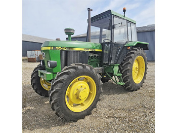 Trattore John Deere 3040: foto 2