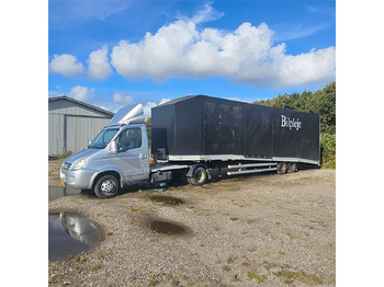 Trattore stradale IVECO Daily