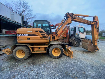 Escavatore gommato CASE