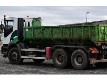 Autocarro scarrabile IVECO Trakker