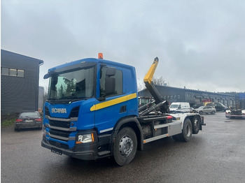 Autocarro scarrabile SCANIA P 360