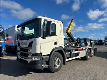 Autocarro scarrabile SCANIA P 360