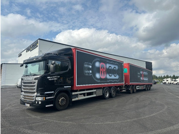 Autocarro furgonato SCANIA R 450