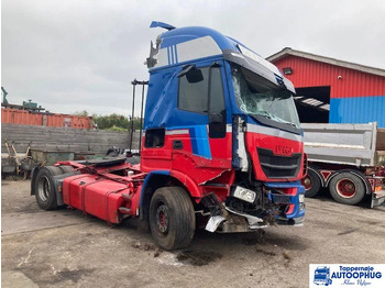 Trattore stradale IVECO Stralis 440