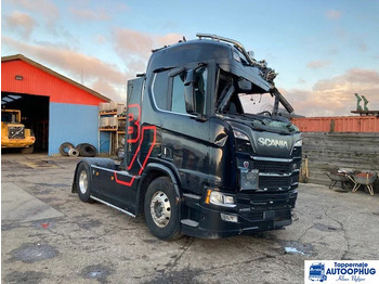 Trattore stradale SCANIA R 650