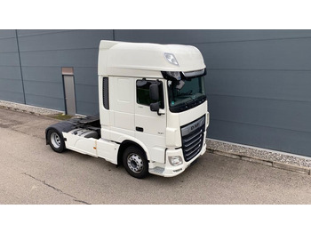 Trattore stradale DAF XF 530