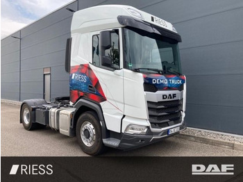 Trattore stradale DAF XF 530