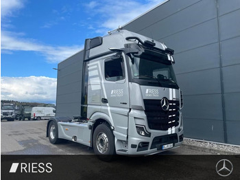 Camion MERCEDES-BENZ Actros 1863