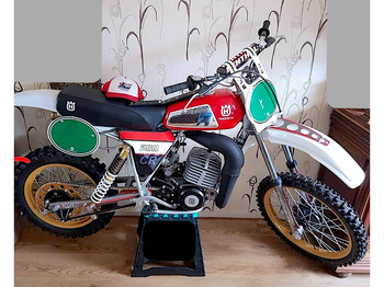 Motocicletta HUSQVARNA