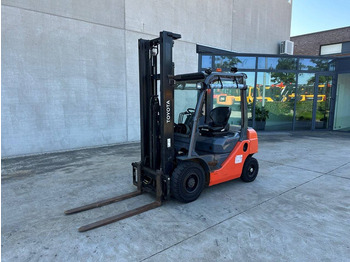 Carrello elevatore diesel TOYOTA FDF 20