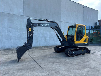 Escavatore cingolato VOLVO EC55B