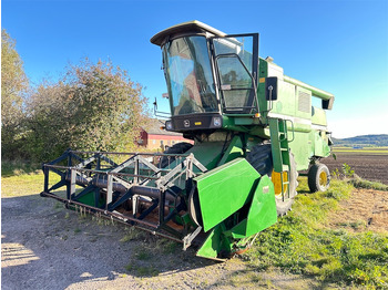 Mietitrebbia JOHN DEERE