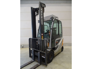 Carrello elevatore elettrico STILL RX60
