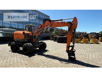 Escavatore gommato WACKER