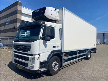 Autocarro frigorifero VOLVO FM 330