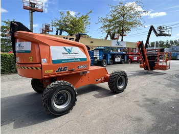 Piattaforma telescopica JLG