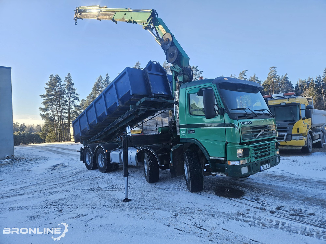 2002 Volvo FM12 8x4 Cable lift + Crane HMF - Camion con sistema di cavi, Camion con gru: foto 1 2002 Volvo FM12 8x4 Cable lift + Crane HMF - Camion con sistema di cavi, Camion con gru: foto 1