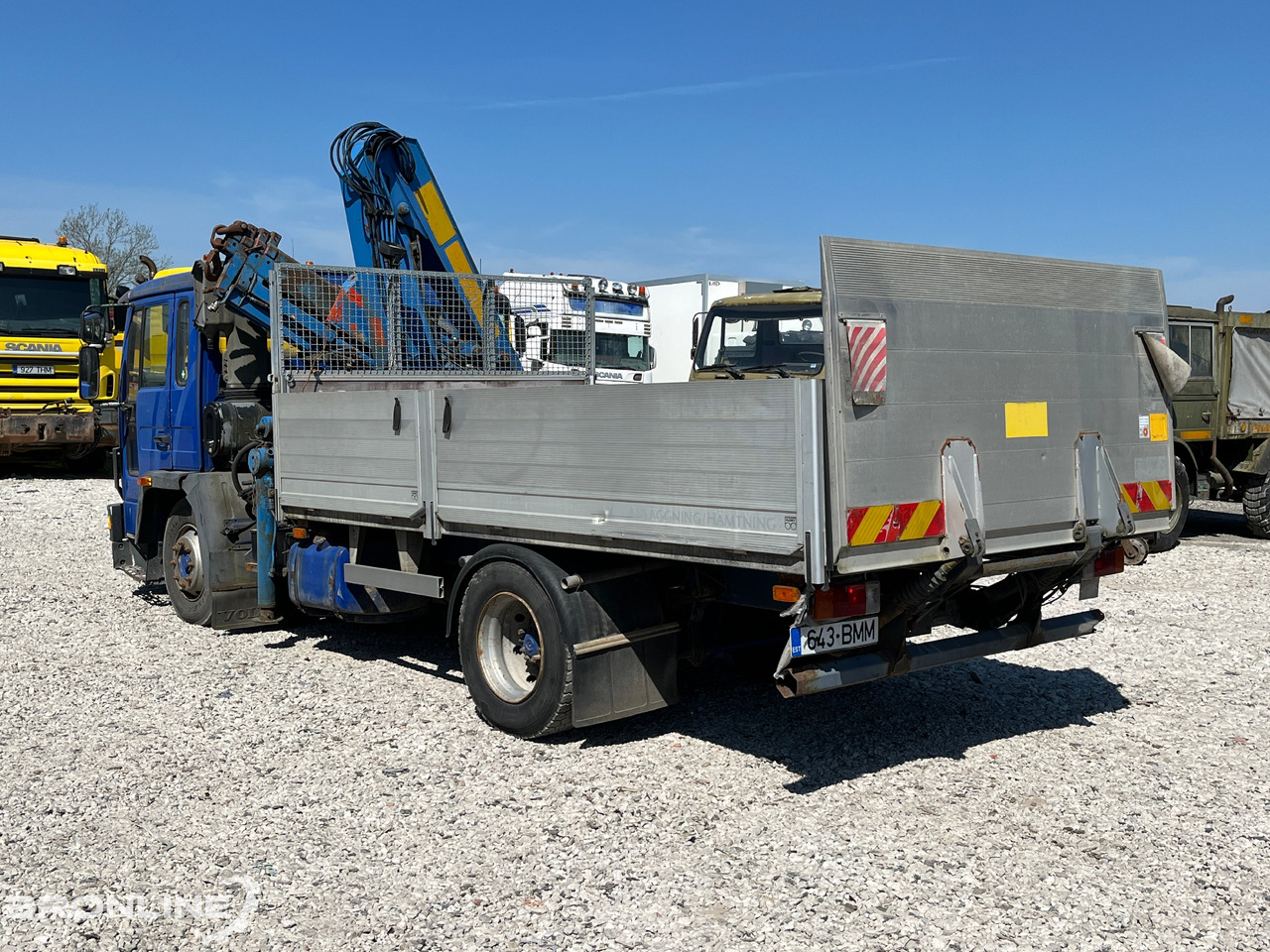 VOLVO FL611 + Palfinger PK 8200 - Autocarro con pianale/ Cassone fisso, Camion con gru: foto 3 VOLVO FL611 + Palfinger PK 8200 - Autocarro con pianale/ Cassone fisso, Camion con gru: foto 3