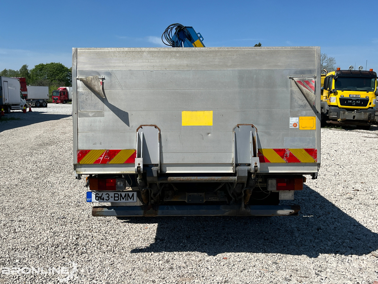 VOLVO FL611 + Palfinger PK 8200 - Autocarro con pianale/ Cassone fisso, Camion con gru: foto 4 VOLVO FL611 + Palfinger PK 8200 - Autocarro con pianale/ Cassone fisso, Camion con gru: foto 4