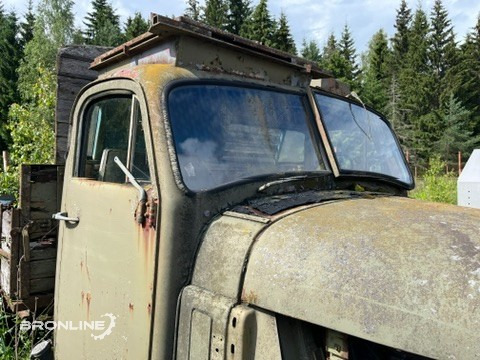 Vana Volvo Veoauto - Autocarro con pianale/ Cassone fisso: foto 4 Vana Volvo Veoauto - Autocarro con pianale/ Cassone fisso: foto 4