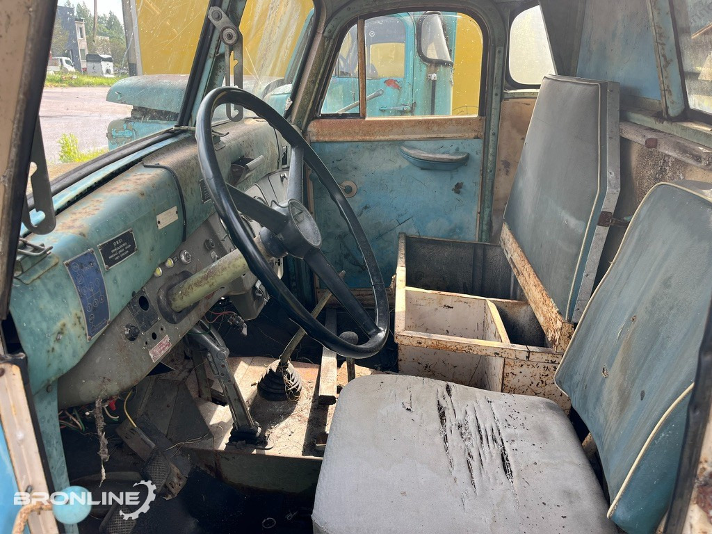 Vana Volvo Veoauto - Autocarro con pianale/ Cassone fisso: foto 5 Vana Volvo Veoauto - Autocarro con pianale/ Cassone fisso: foto 5