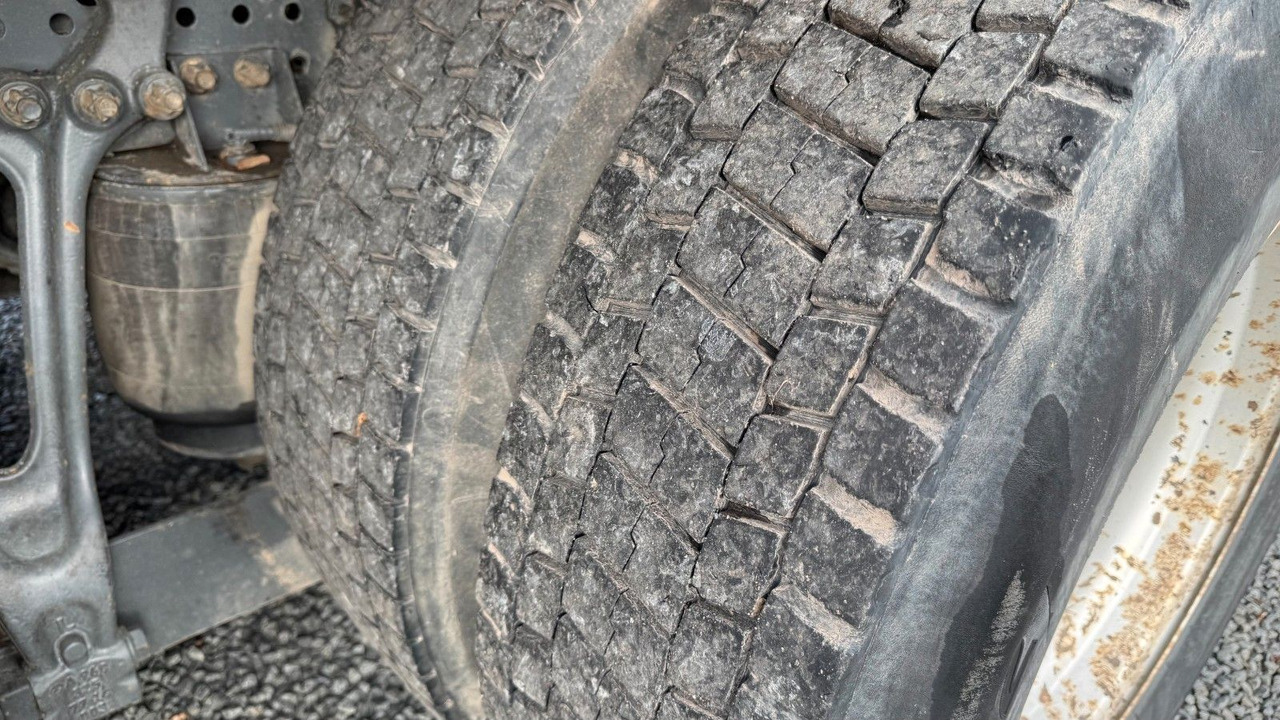 Autocarro ribaltabile Mercedes-Benz Antos 2740 Absetzkipper Lift- und Lenkachse: foto 13 Autocarro ribaltabile Mercedes-Benz Antos 2740 Absetzkipper Lift- und Lenkachse: foto 13