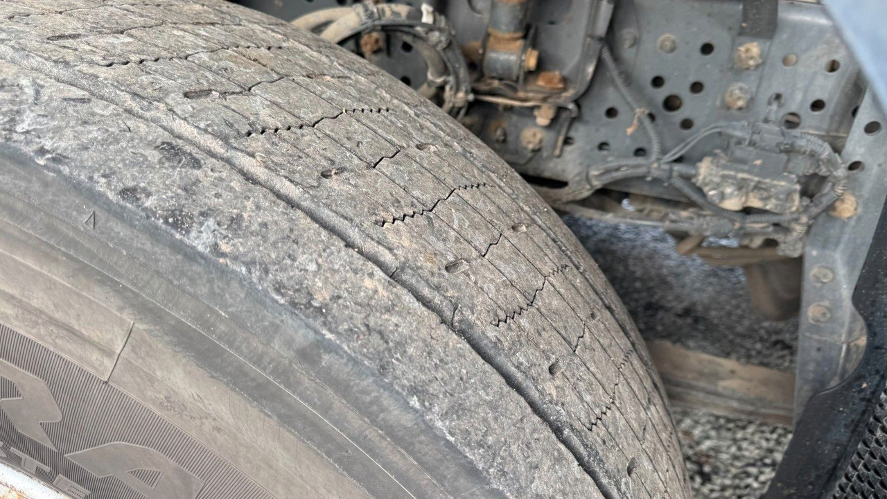 Autocarro ribaltabile Mercedes-Benz Antos 2740 Absetzkipper Lift- und Lenkachse: foto 15 Autocarro ribaltabile Mercedes-Benz Antos 2740 Absetzkipper Lift- und Lenkachse: foto 15