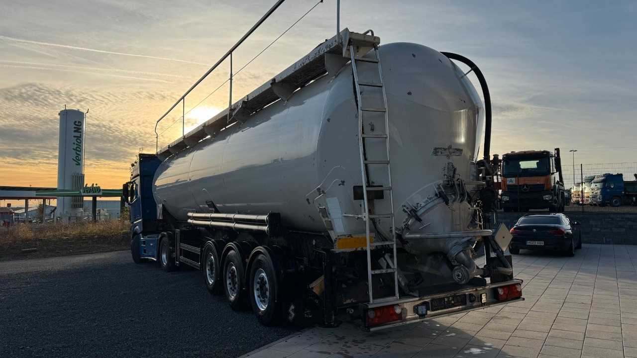 Spitzer SK 2760 CAL GGVS 60m³ Kippsilo - Semirimorchio silos: foto 2 Spitzer SK 2760 CAL GGVS 60m³ Kippsilo - Semirimorchio silos: foto 2