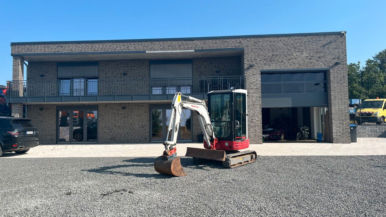 Takeuchi TB23R Minibagger 2670 Kg Takeuchi TB23R Minibagger 2670 Kg - Miniescavatore: foto 1 Takeuchi TB23R Minibagger 2670 Kg Takeuchi TB23R Minibagger 2670 Kg - Miniescavatore: foto 1